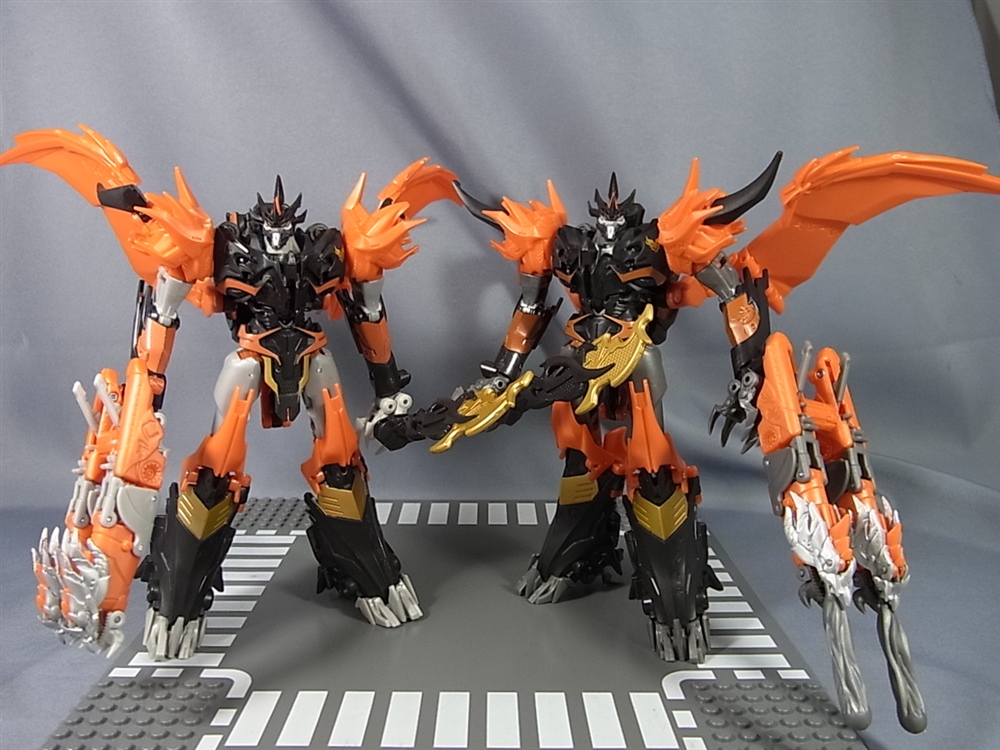 More Transformers Go! In Hand Images Show Voyager and Deluxes Toys
